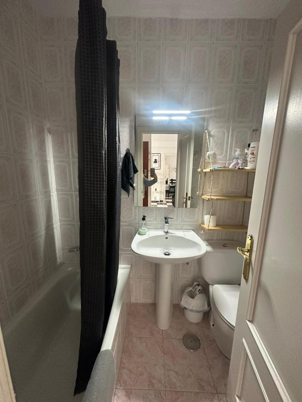 Habitacion 3 - 3 Planta Sin Ascensor En Piso Compartido No Es Piso Entero! Фуeнхирола Екстериор снимка