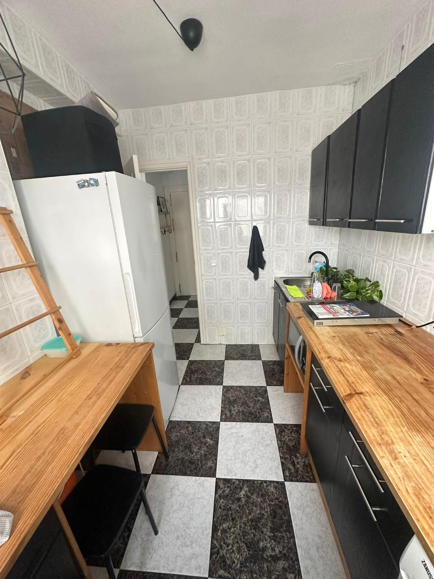 Habitacion 3 - 3 Planta Sin Ascensor En Piso Compartido No Es Piso Entero! Фуeнхирола Екстериор снимка
